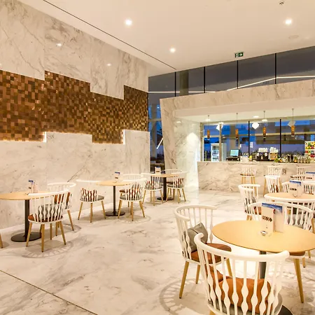 Estimar Suitopia Hotel 4*