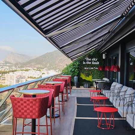 Estimar Suitopia Отель