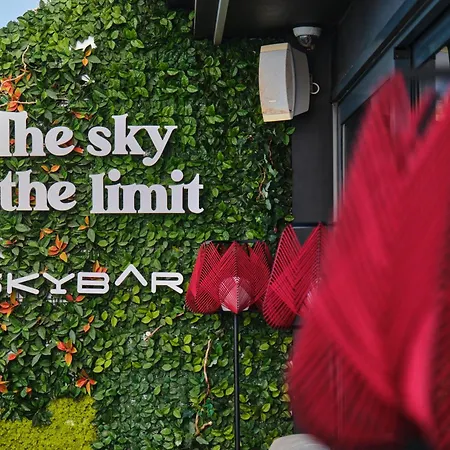 Estimar Suitopia Отель