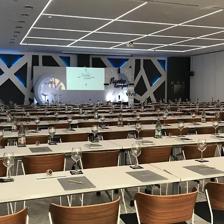 Отель Estimar Suitopia