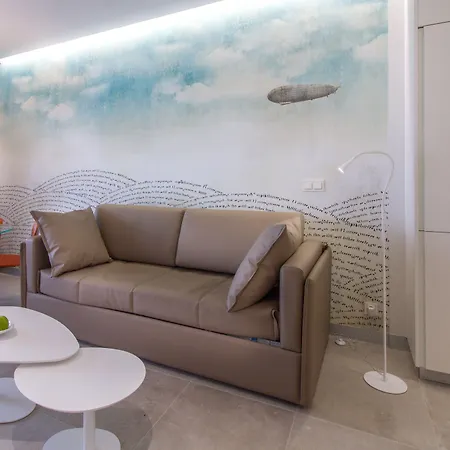 Hotel Estimar Suitopia 4*
