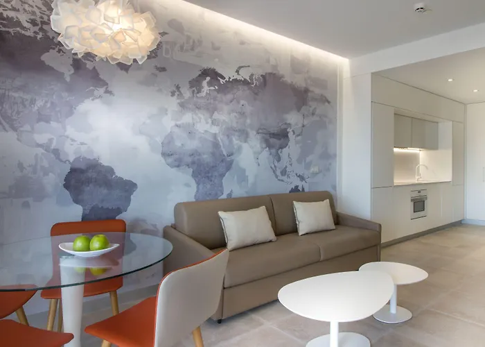 Szálloda Estimar Suitopia 4*