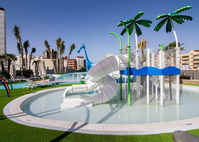 Hotel Estimar Suitopia 4*