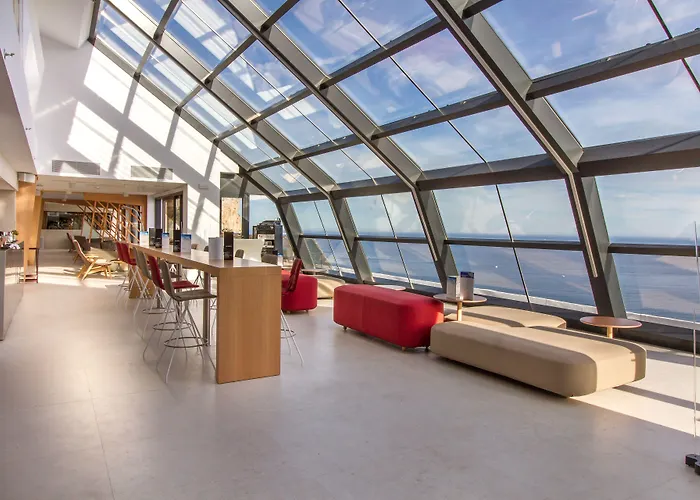 Hotel Estimar Suitopia 4*